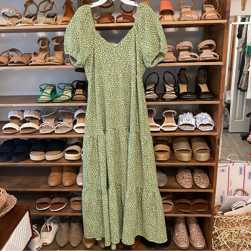 NWT Baevely Green Floral Maxi Dress